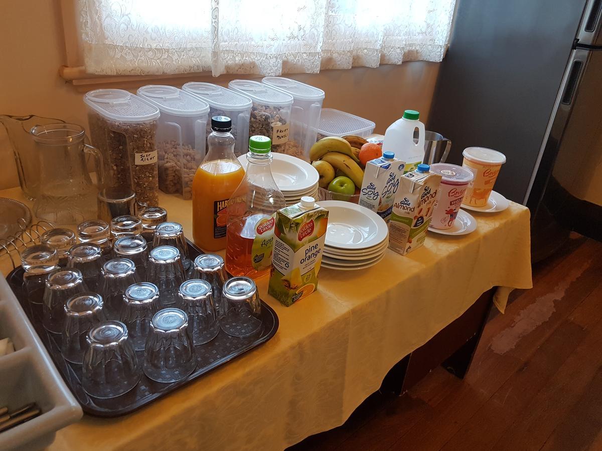 Cue Queen Of The Murchison Guest House & Cafe מראה חיצוני תמונה