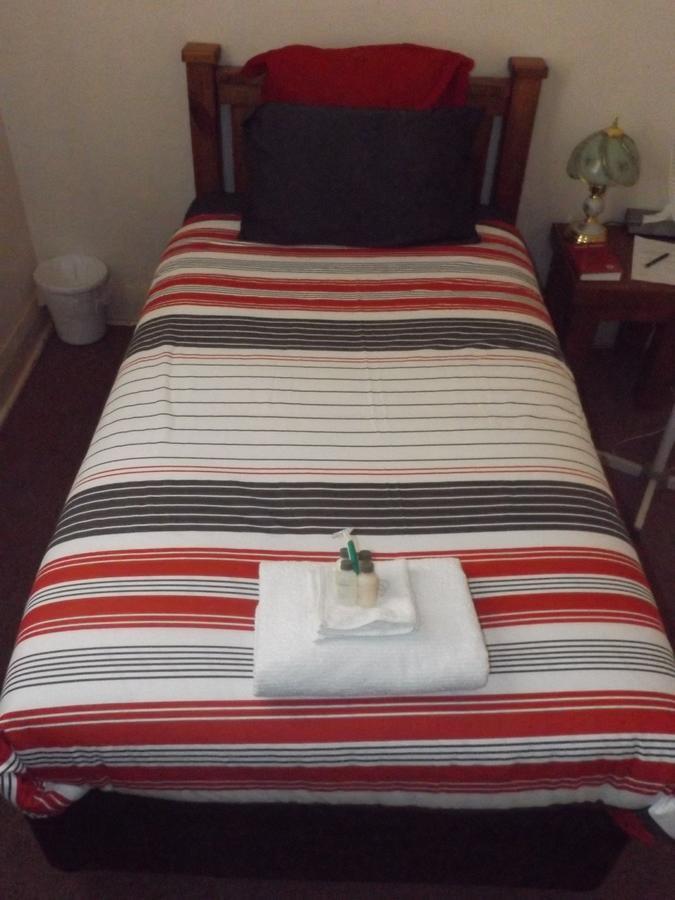 Cue Queen Of The Murchison Guest House & Cafe מראה חיצוני תמונה