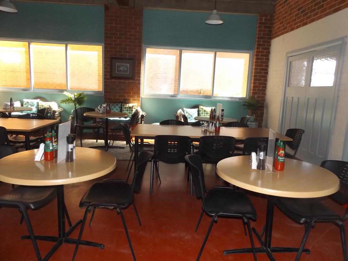 Cue Queen Of The Murchison Guest House & Cafe מראה חיצוני תמונה