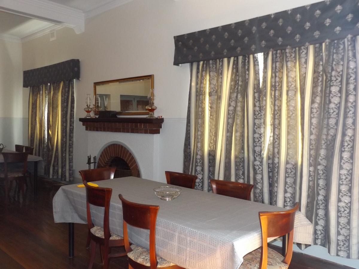 Cue Queen Of The Murchison Guest House & Cafe מראה חיצוני תמונה